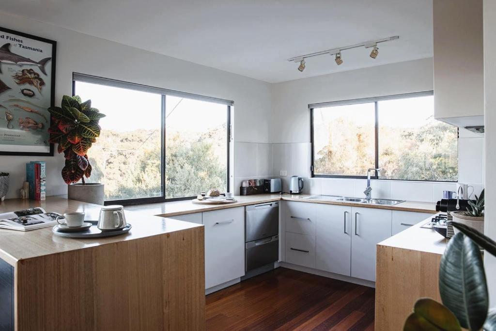 Driftwood Rest Binalong Bay Sleeps 4 Exterior foto